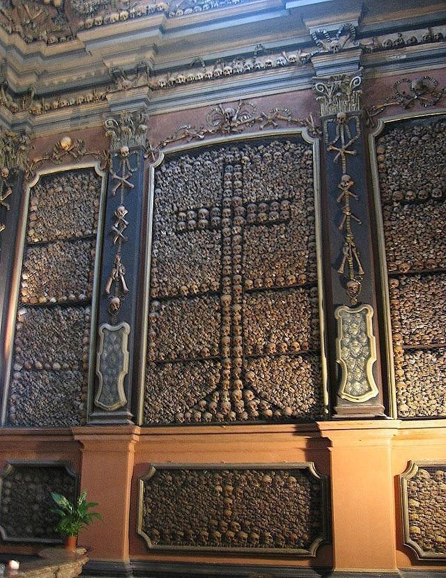 Kirche der Knochen in Milan