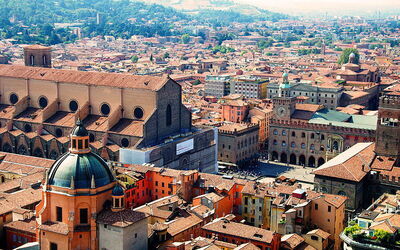 Aussicht von der Piazza Maggiore in Bologna