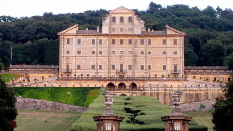 Villa Aldobrandini, Fassade