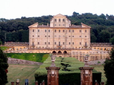 Villa Aldobrandini, Fassade