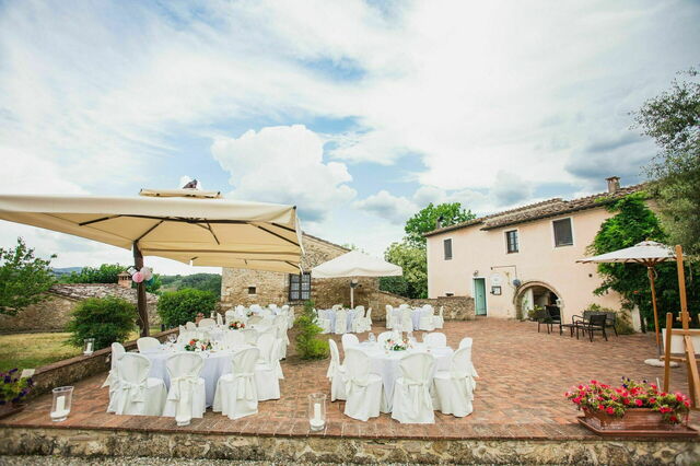 Antico Borgo San Lorenzo, Tische