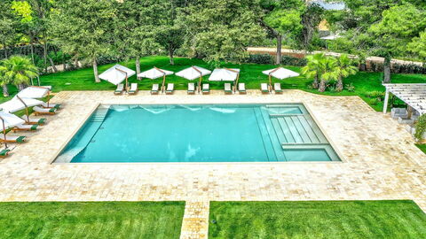 Villa Oria, Pool