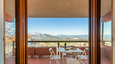 Ruju, Terrasse