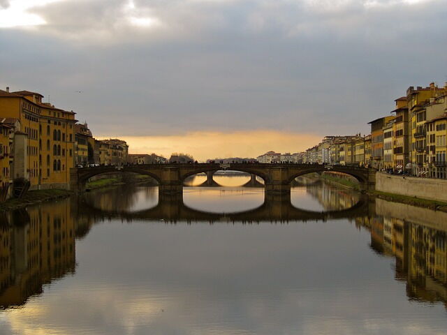Fluß Arno in Florenz