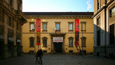 Biblioteca Ambrosiana, Hauptfassade