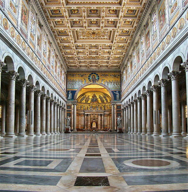 In der Basilika des St. Paul