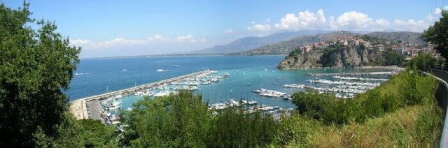 Aussicht auf den Hafen von Agropoli