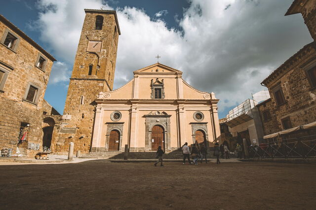 Civita di Bagnoregio, Kirche