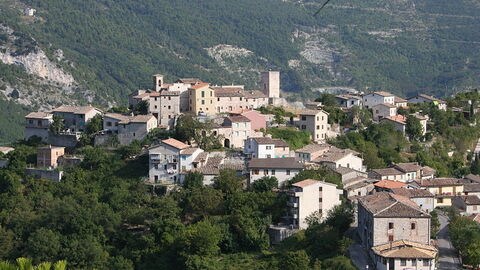 Die Stadt Genga