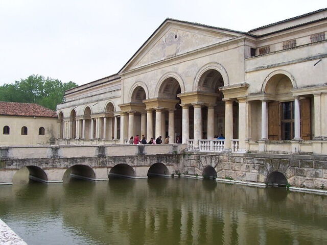 Palazzo del Te, Eingang