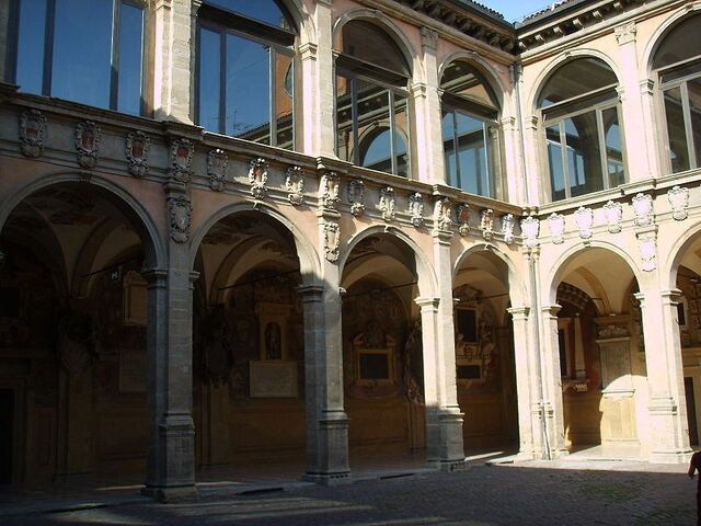 Archiginnasio von Bologna, Innenhof