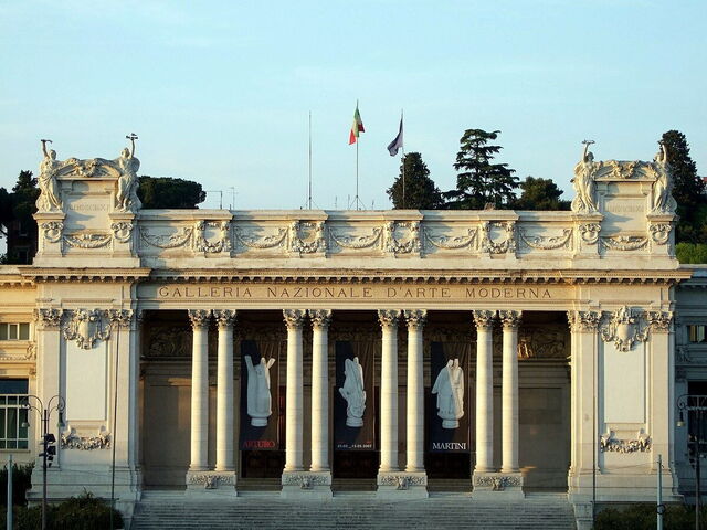 Nationalgalerie für moderne und zeitgenössische Kunst, Außenbereich