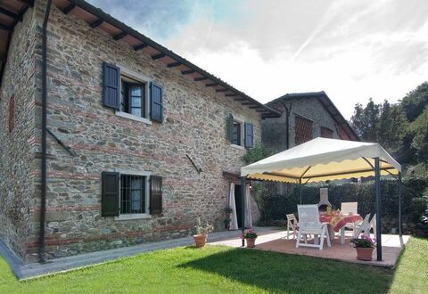 Il Palazzetto: Eigentum, Haus, Zuhause, Gebäude, Hütte, Grundeigentum, Dach, Bauernhaus, Fassade, Abstellgleis