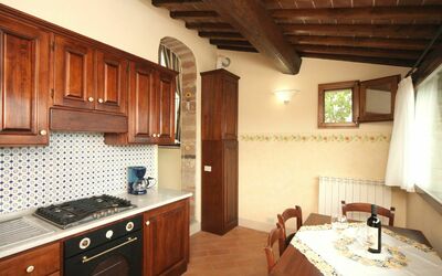 Girasole 2602: Eigentum, Zimmer, Gebäude, Countertop, Möbel, Küche, Haus, Interior Design, Cabinetry, Grundeigentum