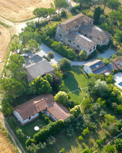 Agriturismo Il Molinello: Luftaufnahmen, Vogelperspektive, Wohngebiet, Urban Design, Eigentum, Vorort, Landschaft, Grundstueck, Estate, Fotografie