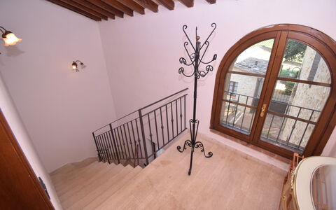 Rocche Di Valiano: Eigentum, Zimmer, Geländer, Treppe, Gebäude, Baluster, Fussboden, Die Architektur, Haus, Interior Design