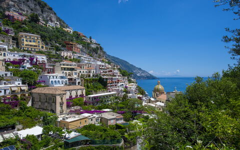 Villa Deli, In Positano, Sea View, Ac: Himmel, Wasser, Gebäude, Pflanze, Azurblau, Baum, Gewässer, Küsten Und Ozeanische Forms, Natürliche Landschaft, Berg