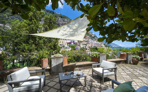 Villa Deli, In Positano, Sea View, Ac: Pflanze, Eigentum, Möbel, Natur, Himmel, Schatten, Beleuchtung, Die Architektur, Stuhl, Gartenmöbel