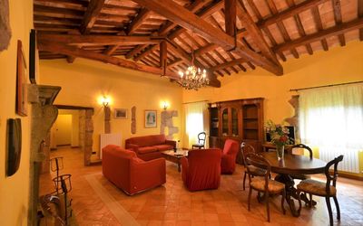 La Quercia: Zimmer, Gebäude, Eigentum, Interior Design, Möbel, Decke, Wohnzimmer, Grundeigentum, Dachgeschoss, Fussboden