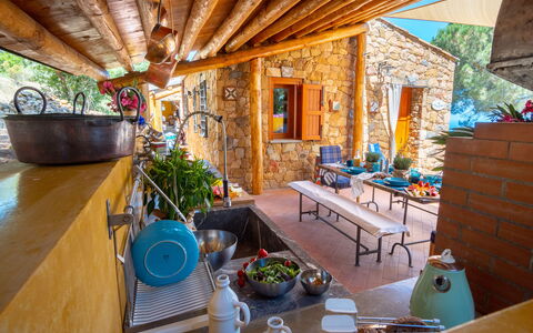 Terre Di Bea Cottage By The Sea Cefalu': Eigentum, Zimmer, Gebäude, Interior Design, Haus, Grundeigentum, Zuhause, Wohnzimmer, Möbel, Decke