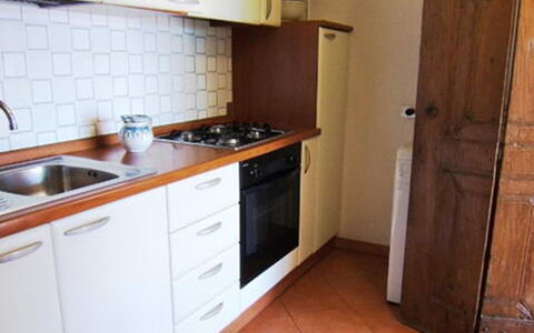 Raggio Di Sole Sull'argentario: Eigentum, Zimmer, Küche, Möbel, Cabinetry, Fussboden, Countertop, Gebäude, Fliese, Haus