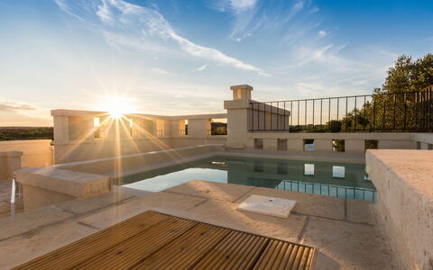 La Residenza - Corte dei Messapi: Himmel, Eigentum, Die Architektur, Schwimmbad, Haus, Zuhause, Grundeigentum, Gebäude, Wasser, Dach