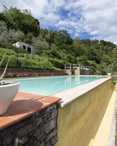 Villa Del Sole: Eigentum, Grundeigentum, Schwimmbad, Haus, Urlaub, Baum, Villa, Gebäude, Estate, Hinterhof