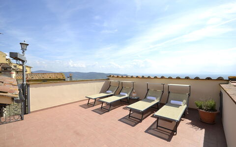 Terrazza Cortonese: Eigentum, Dach, Gebäude, Zimmer, Haus, Grundeigentum, Die Architektur, Himmel, Wohnung, Zuhause