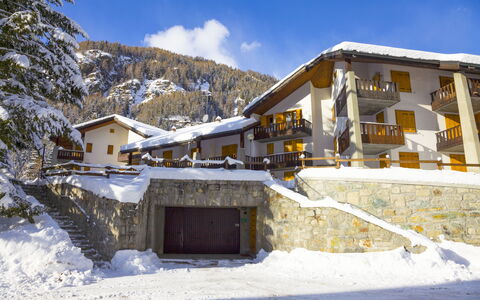 The Twins Apartment - Champoluc: Schnee, Eigentum, Winter, Zuhause, Bergdorf, Haus, Geologisches Phänomen, Berg, Grundeigentum, Gebäude