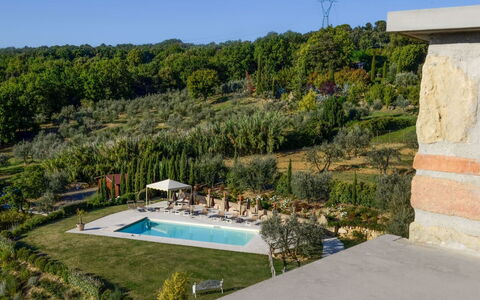 Villa Di Cinzia: Schwimmbad, Eigentum, Haus, Gebäude, Grundeigentum, Estate, Villa, Freizeit, Eco Hotel, Landschaft