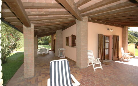 Poderino: Eigentum, Gebäude, Haus, Zimmer, Grundeigentum, Zuhause, Estate, Veranda, Villa, Hütte