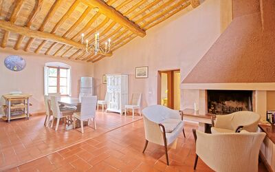 Acciaioli 1Bis: Eigentum, Zimmer, Gebäude, Möbel, Haus, Grundeigentum, Interior Design, Fussboden, Decke, Zuhause