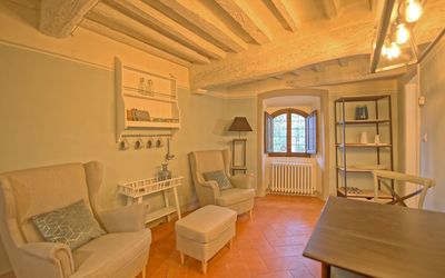 Montegufoni 10: Zimmer, Eigentum, Gebäude, Möbel, Interior Design, Haus, Decke, Wohnzimmer, Grundeigentum, Zuhause