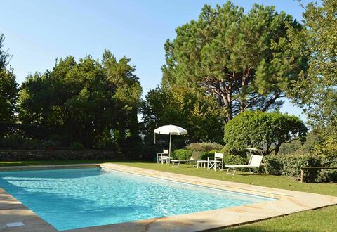 Compignano Barn: Schwimmbad, Eigentum, Haus, Freizeit, Grundeigentum, Zuhause, Estate, Gebäude, Baum, Hinterhof