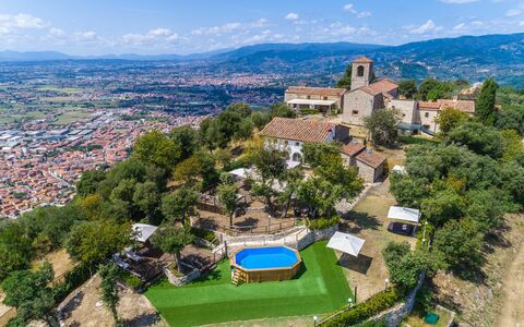 Villa Del Santo Bastiano: Luftaufnahmen, Vogelperspektive, Eigentum, Estate, \Stadt, Grundeigentum, Gebäude, Bergdorf, Tourismus, Fotografie