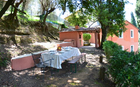 Collina Lagomare: Eigentum, Hinterhof, Haus, Hütte, Gebäude, Garten, Grundeigentum, Zimmer, Baum, Villa
