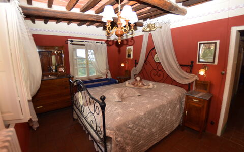 Borgo Bucatra Buonvento: Schlafzimmer, Zimmer, Bett, Eigentum, Möbel, Interior Design, Bettdecke, Bettrahmen, Gebäude, Decke
