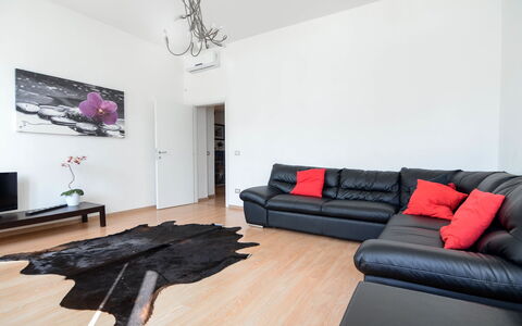 Residenza Bellagio: Zimmer, Möbel, Eigentum, Wohnzimmer, Interior Design, Grundeigentum, Couch, Fussboden, Tabelle, Gebäude
