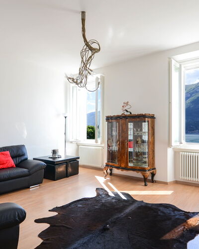 Residenza Bellagio: Zimmer, Eigentum, Möbel, Wohnzimmer, Interior Design, Gebäude, Fussboden, Haus, Grundeigentum, Zuhause