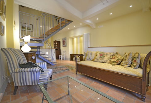 Appartamento Maccari: Zimmer, Eigentum, Möbel, Interior Design, Wohnzimmer, Decke, Gebäude, Grundeigentum, Fussboden, Schlafzimmer