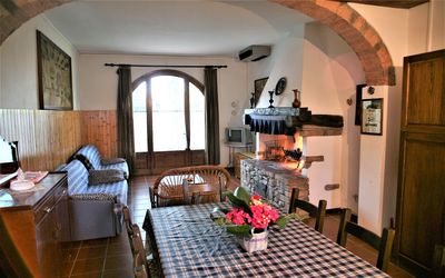 Lavanda: Zimmer, Eigentum, Interior Design, Gebäude, Möbel, Wohnzimmer, Decke, Die Architektur, Bogen, Haus