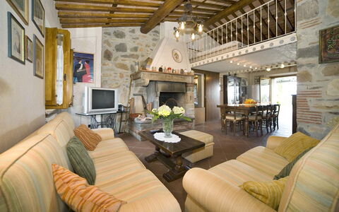 Al Mennucci: Eigentum, Zimmer, Wohnzimmer, Interior Design, Gebäude, Möbel, Grundeigentum, Haus, Zuhause, Decke