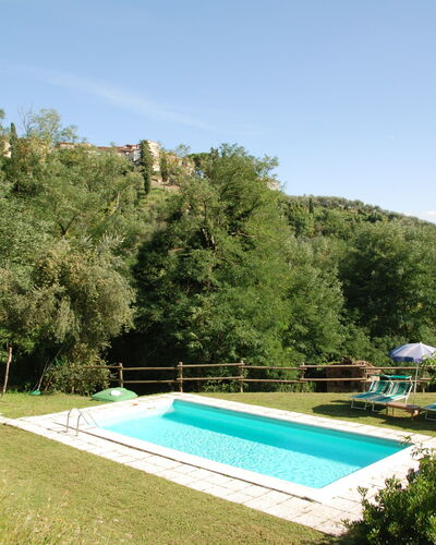 Magrini: Schwimmbad, Eigentum, Haus, Grundeigentum, Estate, Gebäude, Freizeit, Villa, Gras, Baum