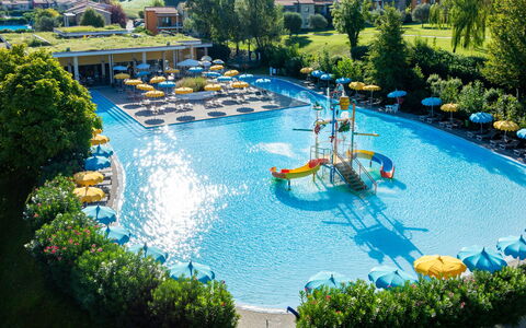 Peschiera del Garda 652: Schwimmbad, Erholung, Resort, Freizeit, Wasserpark, Urlaub, Hotel, Ferienort, Eco Hotel