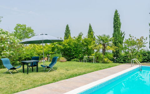 Ca' Del Vento: Wasser, Himmel, Pflanze, Eigentum, Grün, Schwimmbad, Azurblau, Baum, Schatten, Gartenmöbel