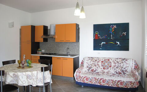 San Lorenzo al Mare 645: Möbel, Interior Design, Flooring, Fussboden, Tabelle, Zimmer, Stuhl, Wohnzimmer, Wohnung, Couch