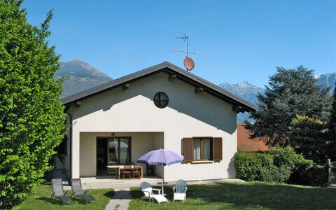 Lucrezia: Haus, Eigentum, Zuhause, Gebäude, Grundeigentum, Wohngebiet, Dach, Hütte, Grundstueck, Die Architektur