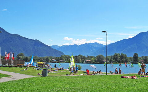 Gera Lario 618: Wasser, Himmel, Berg, Wolke, Pflanze, Azurblau, See, Natürliche Landschaft, Hochland, Freizeit