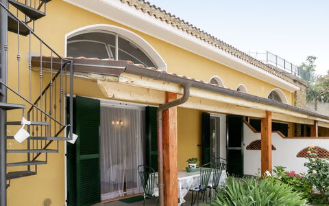 Villa Lamarmora: Eigentum, Gebäude, Haus, Grundeigentum, Zuhause, Die Architektur, Fassade, Hof, Dach, Estate