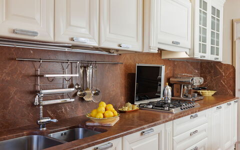 Appartamento Zefferini: Countertop, Cabinetry, Eigentum, Möbel, Gebäude, Küchengerät, Herd, Küche, Sinken, Schublade